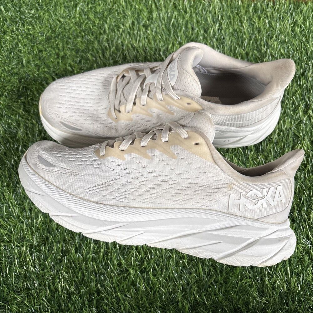 Hoka One One Clifton 8 Cream Athletic Running Sneakers Women’s Size 7.5 B